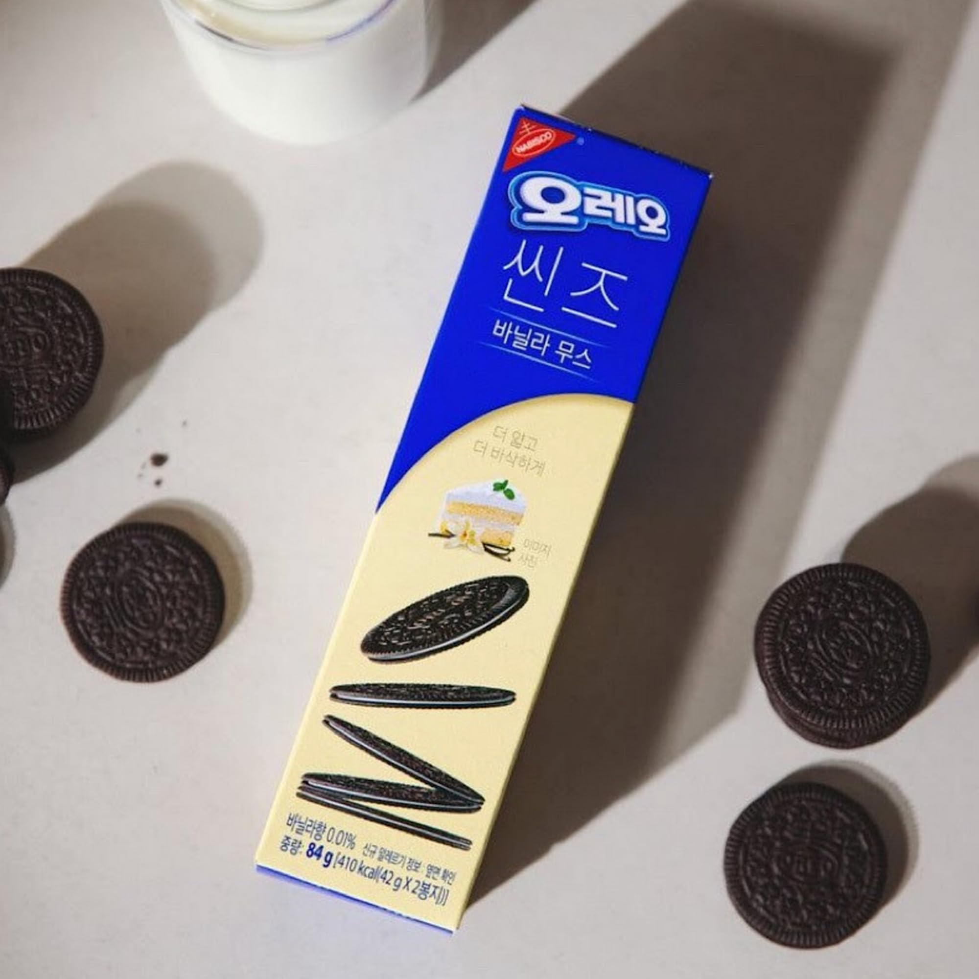 Korean Snack OreoThins, Vanilla Mousse Sandwich Cookies | Asian Oreos | 6.6 oz | 2 Packs